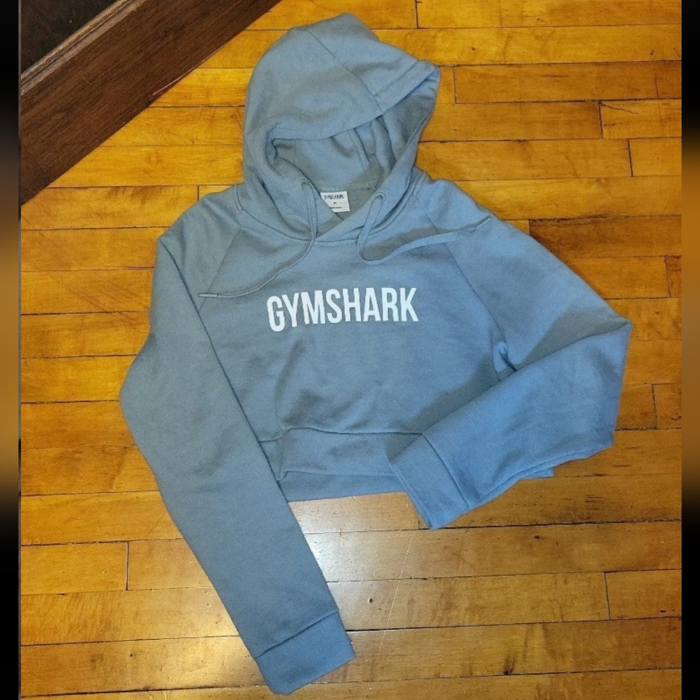 Cropped hoodie